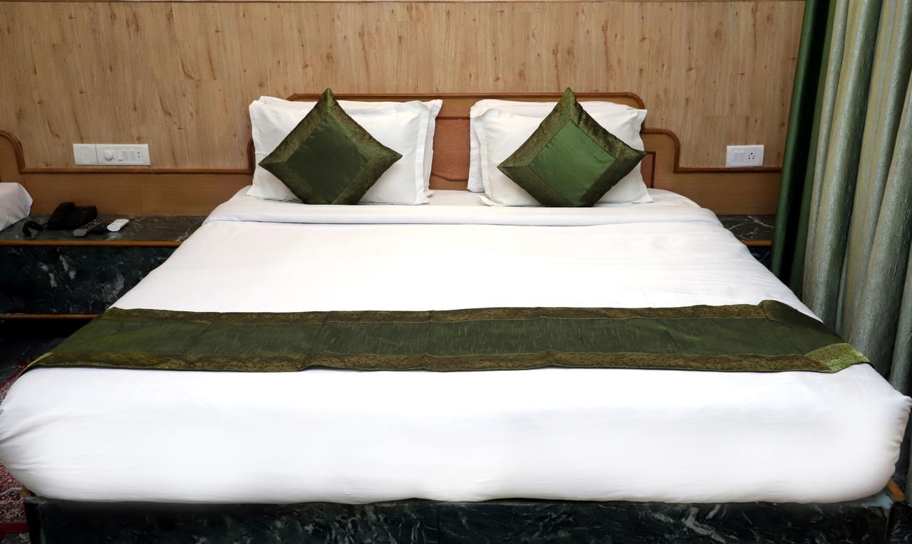 Oyo 22075 Hotel Bali Palace Katra  Exterior photo