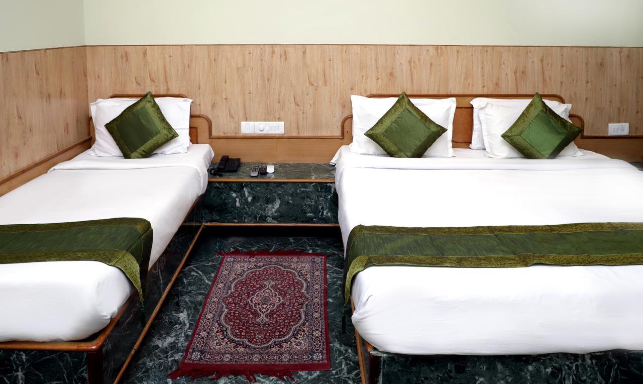 Oyo 22075 Hotel Bali Palace Katra  Exterior photo